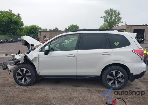 2017 Subaru Forester 2.5I Premium из США, поврежденный, VIN JF2SJAEC4HH418526